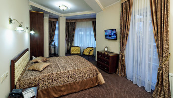 /upload/rooms/39/suite-svityaz-hotel-3.jpg